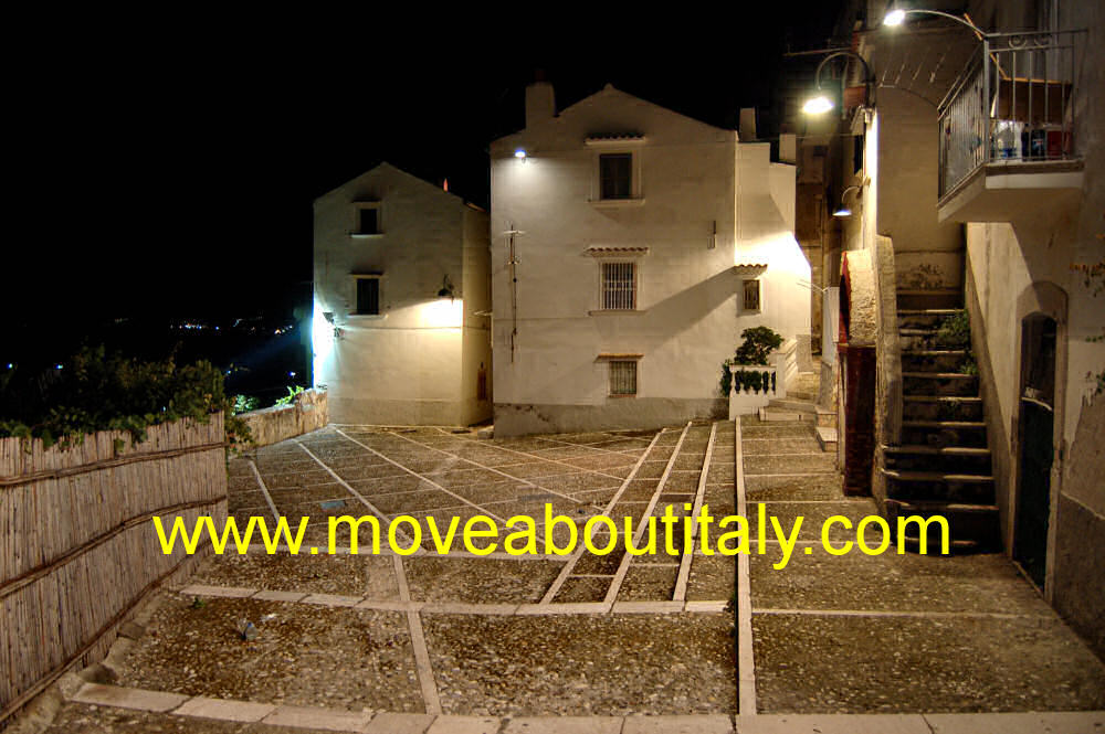 Rodi Garganico di notte