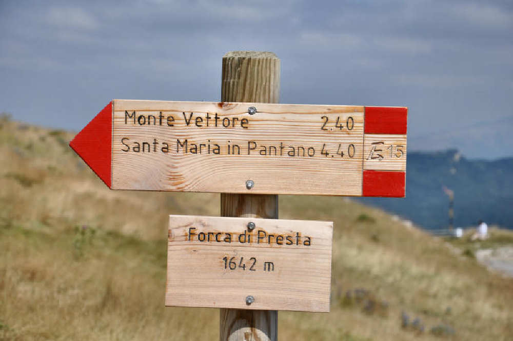 Cartello di partenza da Forca di Presta