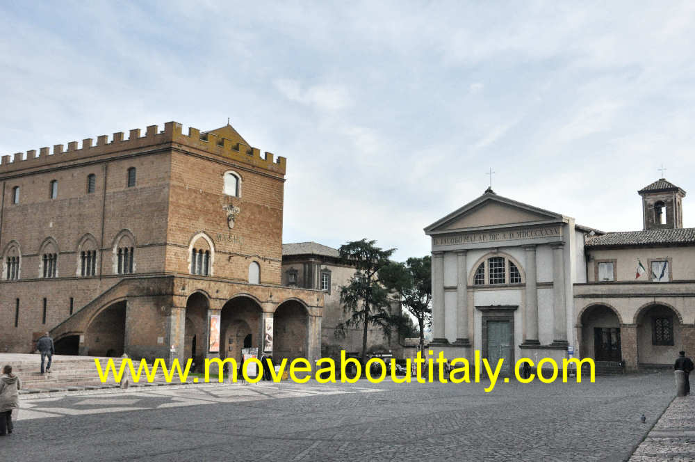 Palazzo Soliano a sx e Chiesa di san Giacomo a dx