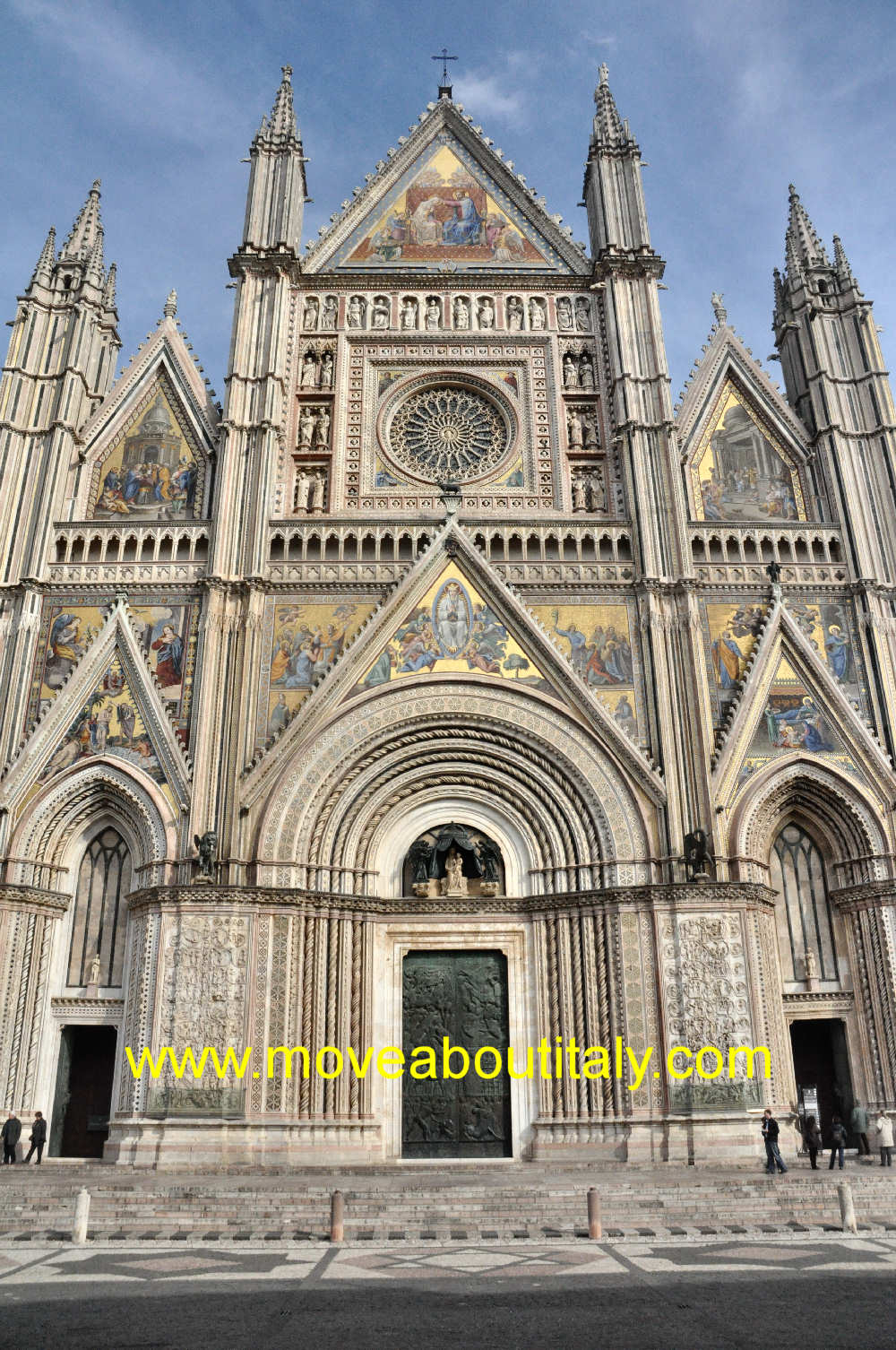 la facciata del Duomo di Orvieto